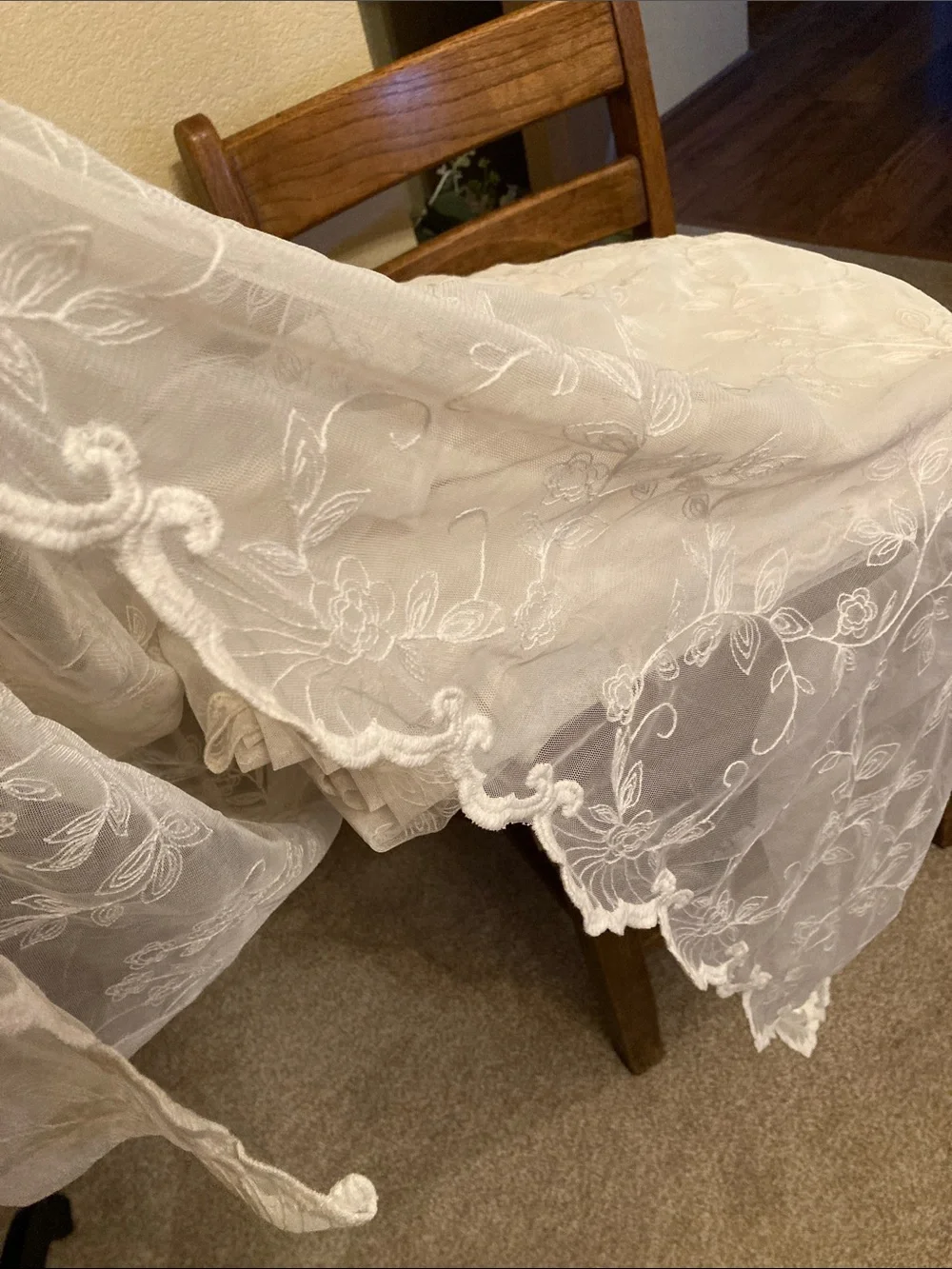 Lace Floral/Vine Sheer Panel Scalloped Edge Curtains Set 4 EUC